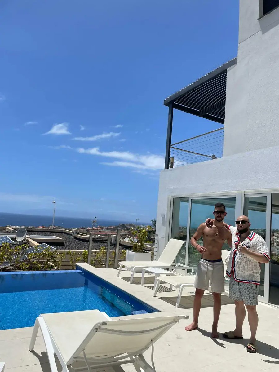 autonomus_block's tweet photo. Pablo escobar from crypto! https://t.co/0pvc7syxvf