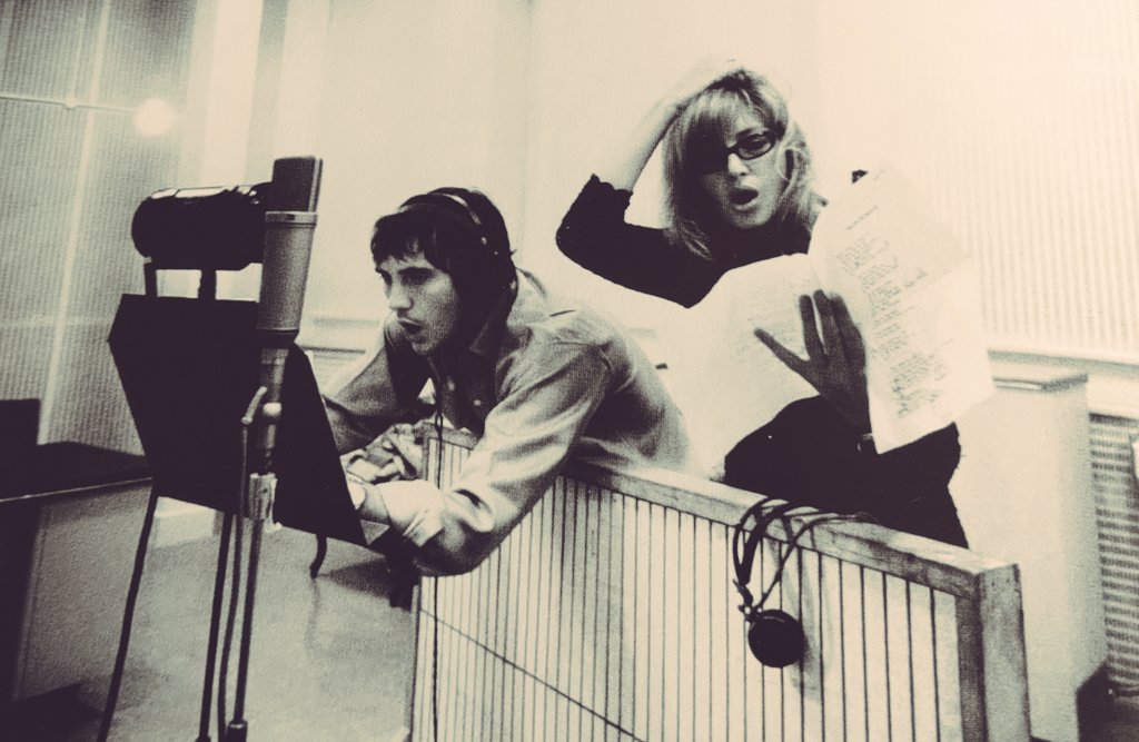 JMHallett19935's tweet image. A pic of Terence Stamp and Monica Vitti recording additional dialogue for Modesty Blaise courtesy of one of my favourite last year reads MovieBox Photographing the Magic of Cinema by Paolo Mereghetti.

©️ Eve Arnold

Happy Tuesday!

#TerenceStamp #modestyblaise #monicavitti