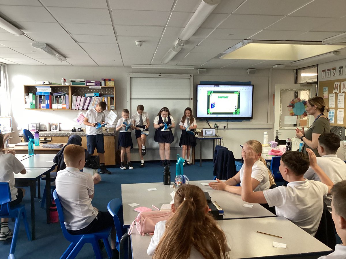 Miss McCabe tweet media