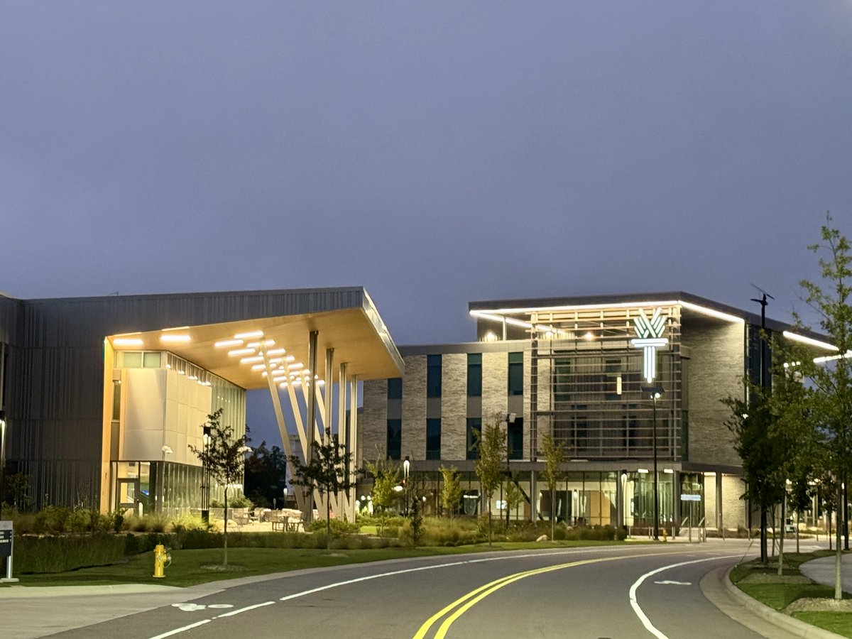 waketechcc's tweet image. The Wake Tech torch is shining bright at Wake Tech East, a campus built for innovation, workforce training and student success.

Here’s to lighting the way for a great day across all our campuses. 💙💛
#WakeTech #LeadTheWay #WakeTechEast