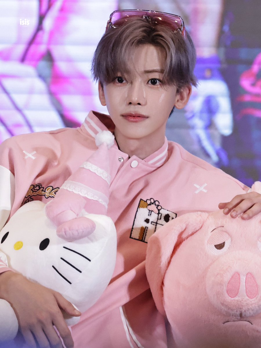 isis0813jm's tweet photo. 250819 StarRiver Fansign🇨🇳

🩷🐰

#재민 #JAEMIN #ジェミン
#NCTDREAM #NCT https://t.co/E1JkOBVLZX