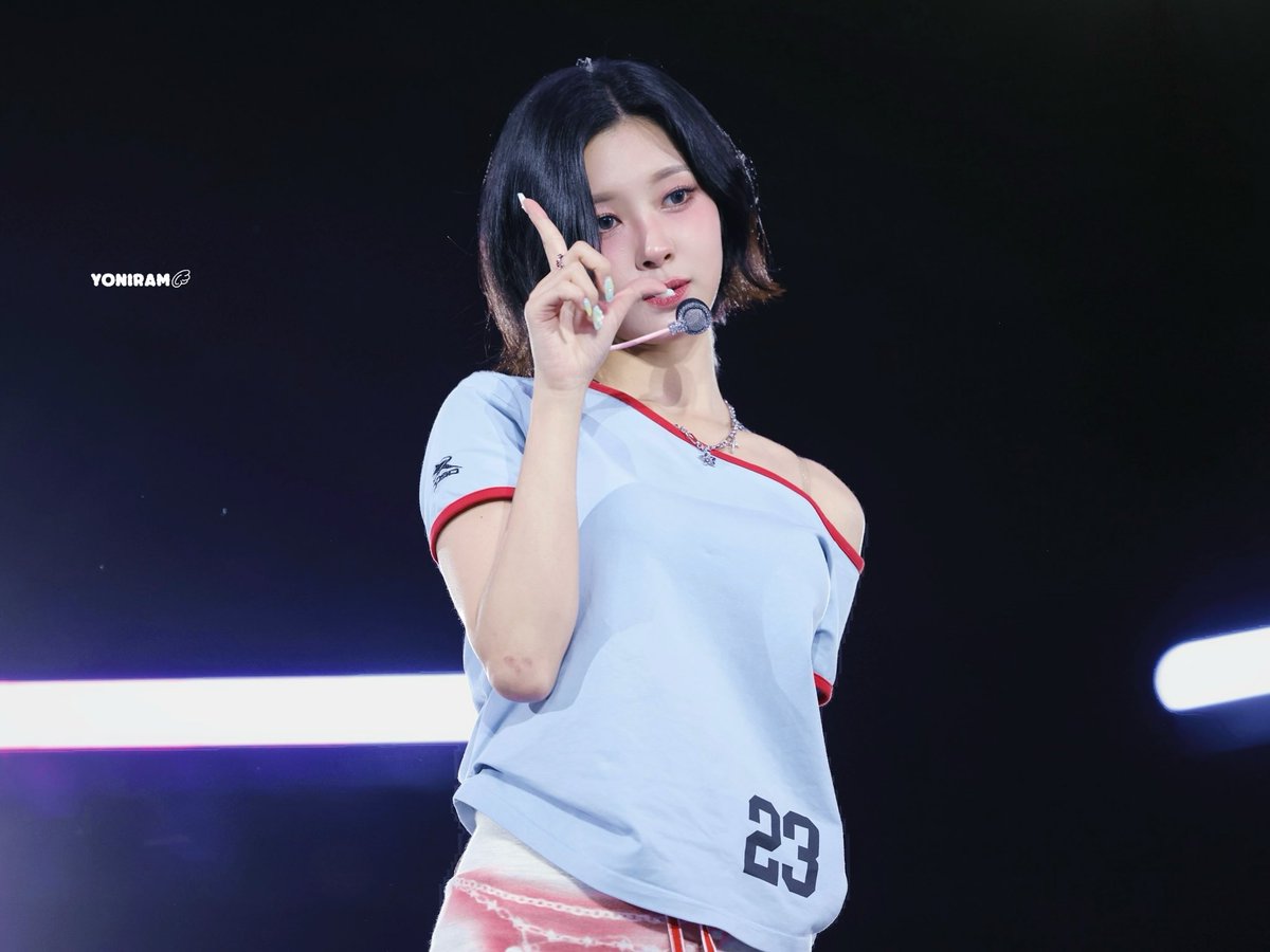 Yoniramm's tweet photo. 20250809.HQ

"LOVE" you forever 

#김다연 #DAYEON 
#ダヨン #Kep1er #케플러 https://t.co/GvJL7xyW78