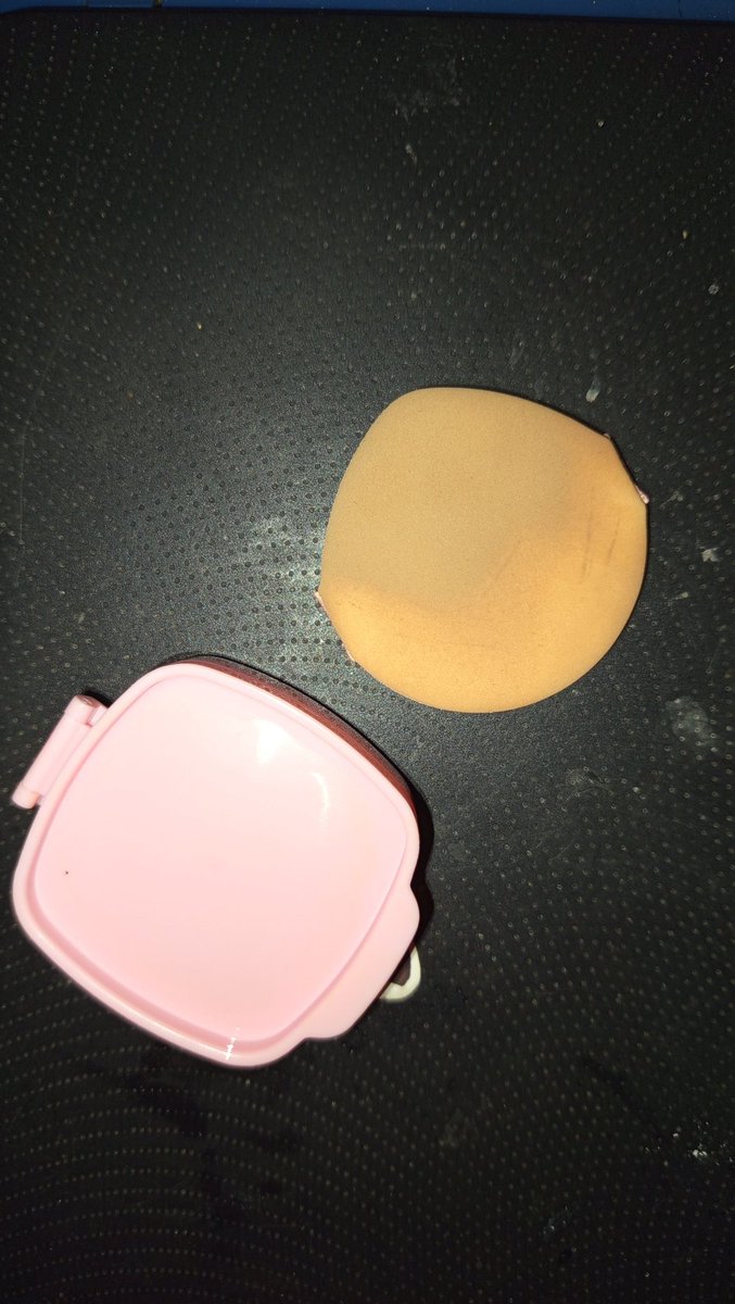 mbahkieso's tweet image. Dijual CUSHION REVIL G2G SHADE 04 GINGER.  Pemakaian 3-4x. Pembelian br d tgl 10. Jual Murah 40 rb aja 
Alasan dijual: Salah shade 
Dom: Kab. Kediri
Pengiriman manual ❌ shopee. Ongkir jatim gratis (maks 15rb). 
#zonauang #jualcepat #cushion #g2g