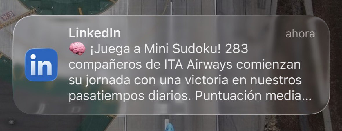 SebastianSklr's tweet photo. Ya sospechaba que la red @LinkedIn no sirve para un carajo; ahora tengo la certeza https://t.co/h6n6KupKEU
