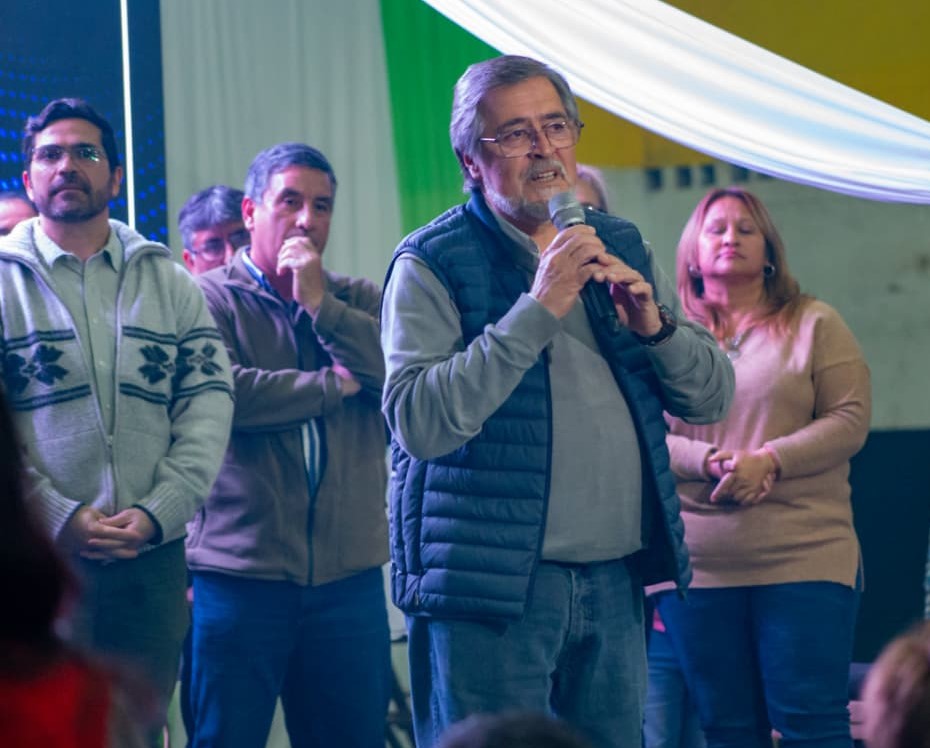 Vaz Torres: “El trabajador se endeuda para llegar a fin de mes, eso hay que corregirlo” actualidadesquina.com.ar/vaz-torres-el-… a través de <a href="/actualidesquina/">Actualidad Esquina</a>