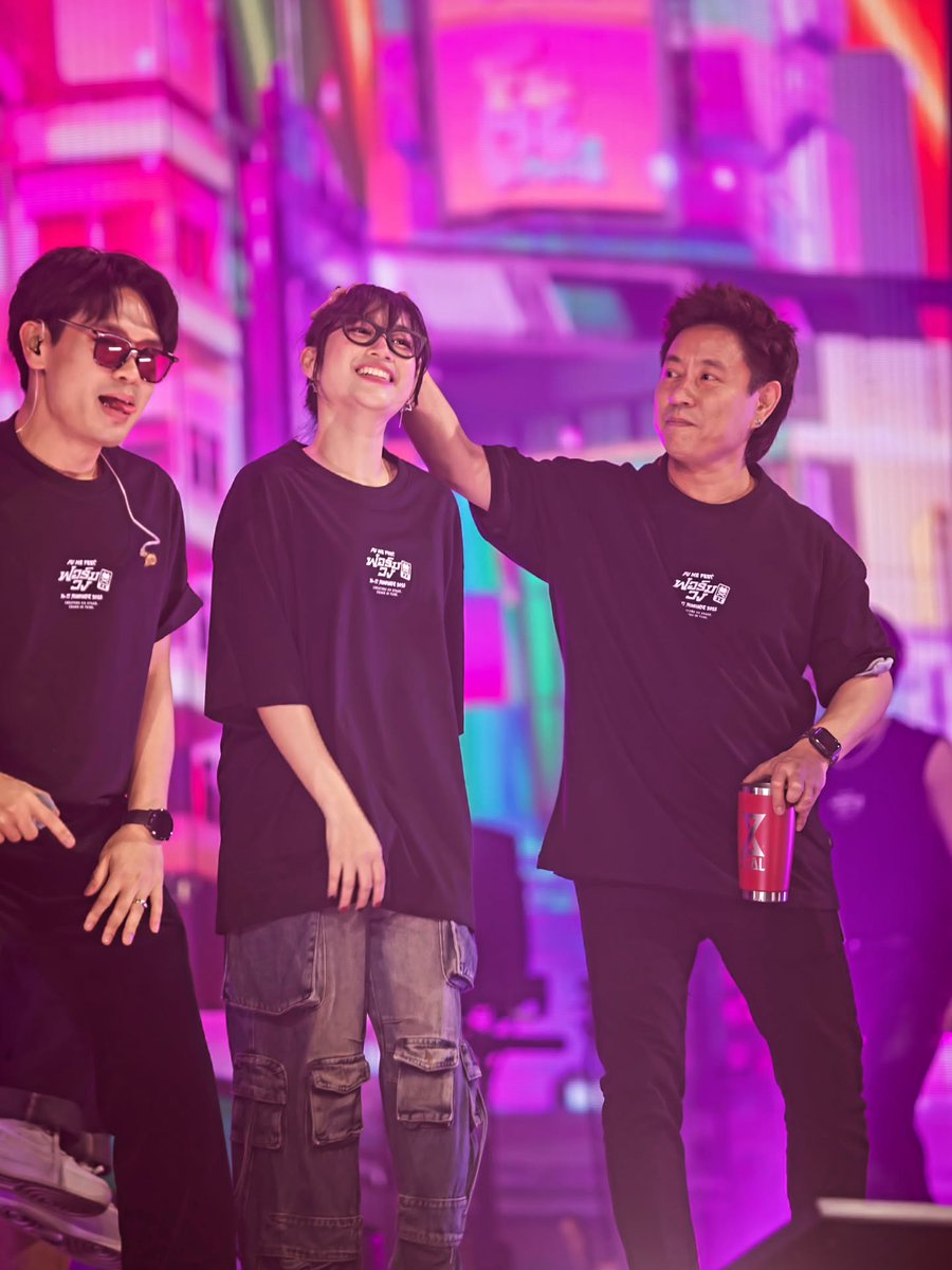 l2fann's tweet photo. ฟูใจ ฟูมี 🤗
#TarnSoftwhip #TarnALIZ
#FUMEFEST2 #Fumefest2025 https://t.co/raTPTsec3c