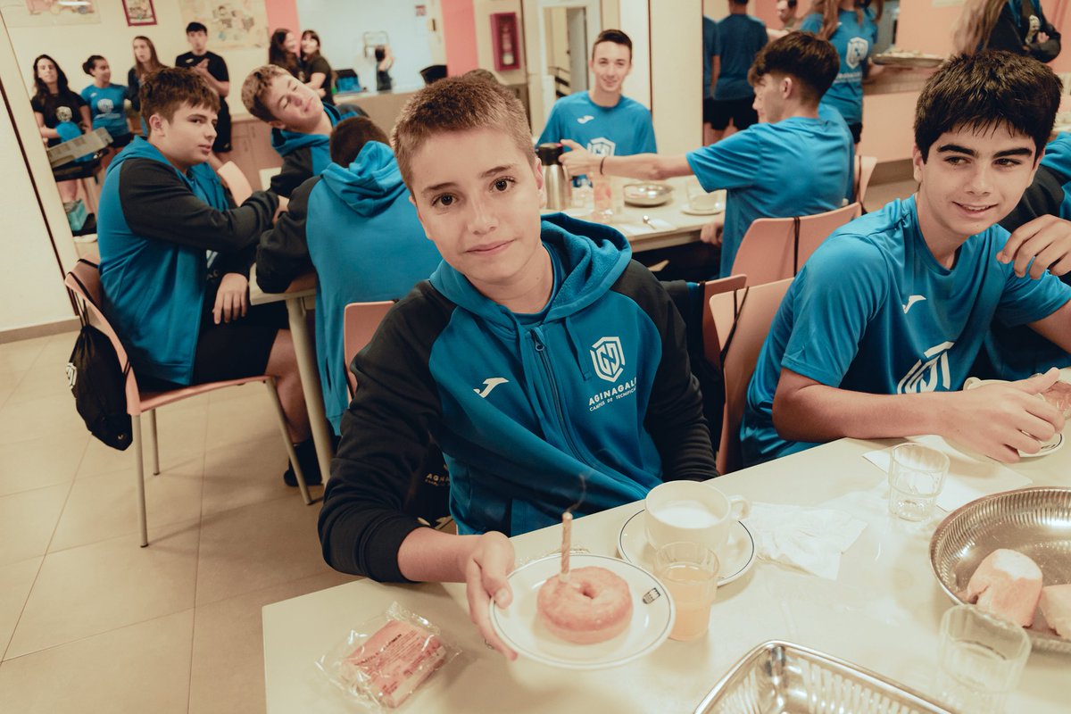 CAginagalde's tweet image. 🥳 ¡Otro cumpleaños en @CAginagalde! ¡Qué bonito disfrutarlos juntos!

🎂 ¡Felicidades Guillermo!