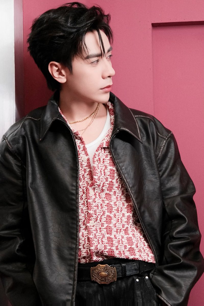 PandaJoy7's tweet photo. หล่อมากๆ หล่อปะร่ำปะเหลือ หล่อแท้หล่อว๋า หล่อโคตรๆ 🫠😘 วันนี้ทำอะไรบ้างครับมาเล่าให้ฟังหน่อยได้ไหม?
#QuangHungMasterD https://t.co/7fbpb1p34c