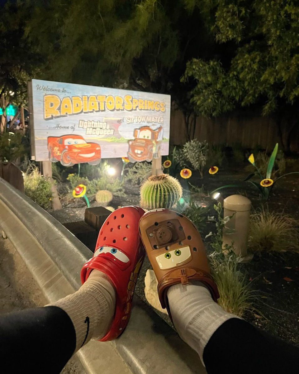 Weedely07's tweet photo. Lightning mc queen Crocs
Red 95 : 270.000 kip 🚗
Brown : 370.000 kip . 🪝
#ຂາຍ #��ັກ https://t.co/k2AmXOjwlj