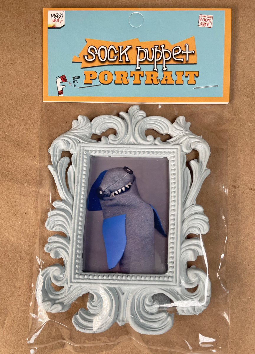 AVAILABLE NOW! Sock Puppet Portrait of Ed the Emotionally Unavailable Shark!

sockpuppetcity.com/products/sock-…

Ed is a shark who just wants to find a friend. Alas whenever he gets close, he pushes people away. Or eats them. He copes by using puns…