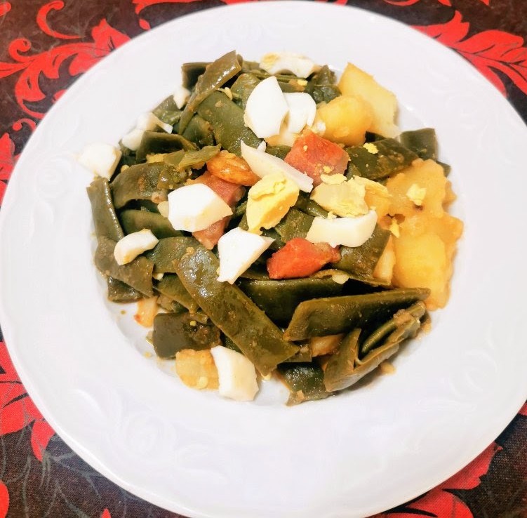 Pues verduritas 🤷‍♀️
¿Quieres comer conmigo? 🍽️🍽️