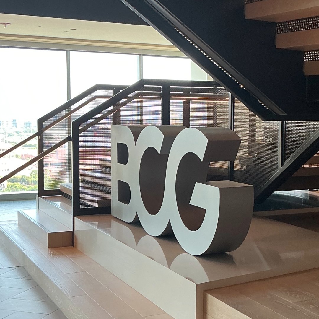 pscosigngroup's tweet image. From the interior to the exterior, we're helping BCG make a statement. Check out the eye-catching lobby letterset we recently fabricated and installed for their Chicago office!

pscosigngroup.com/client-results…

#branding #customsigns #nationalsigncompany #PSCOSignGroup