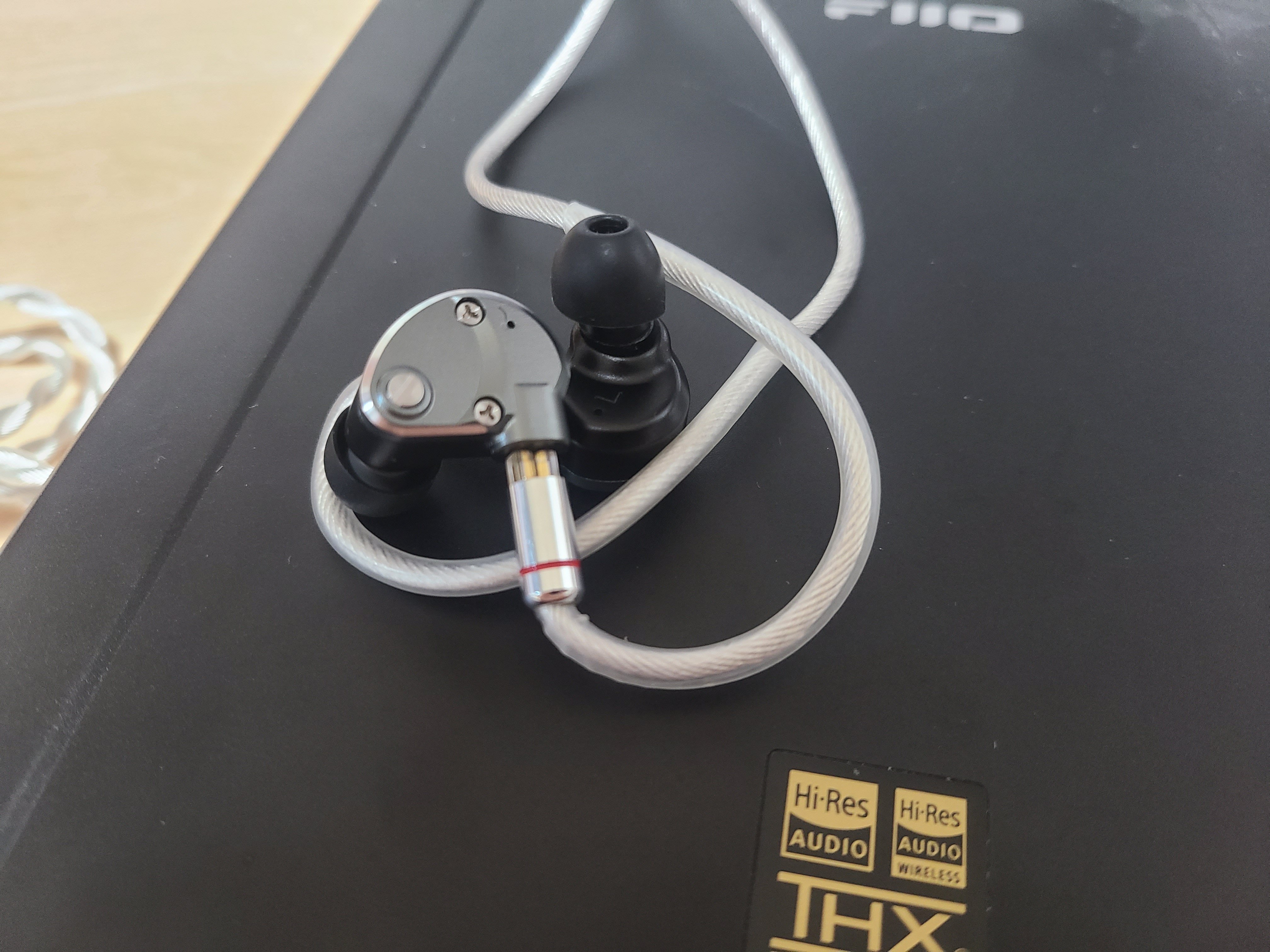 イヤホン UCOTECH RE-3 イヤホン UCOTECH RE-3 RE3