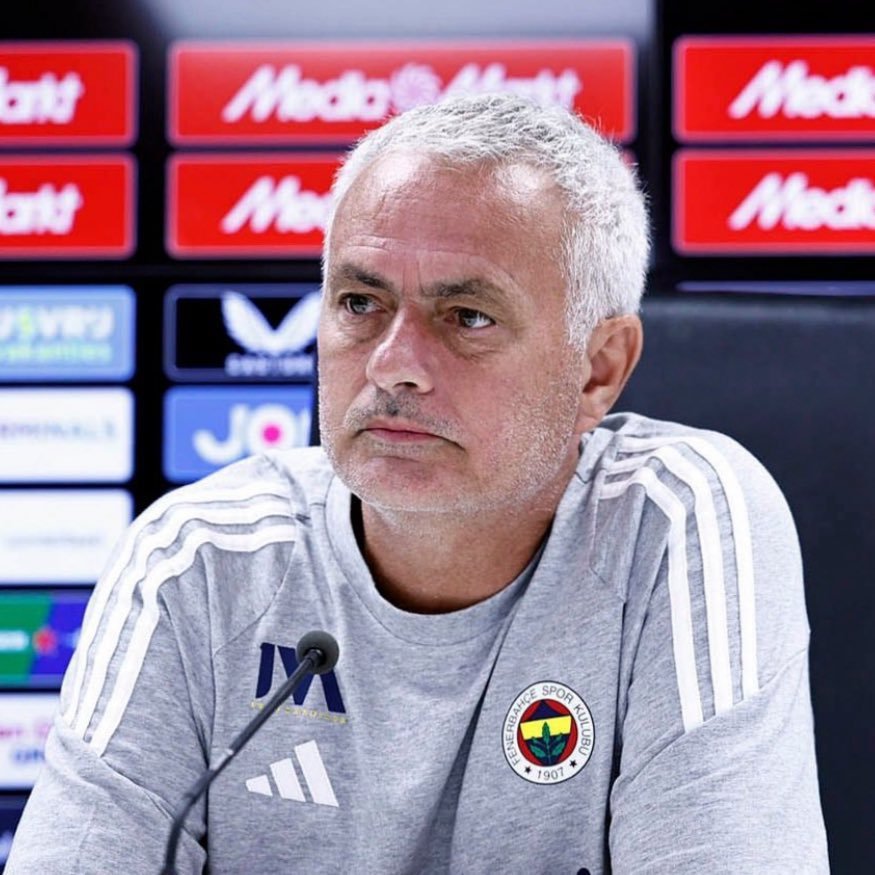 🗣️Jose Mourinho:

"Feyenoord maçında geldiğimden beri en iyi atmosferi gördüm. Benfica maçında da aynı atmosferin olmasını isterim."