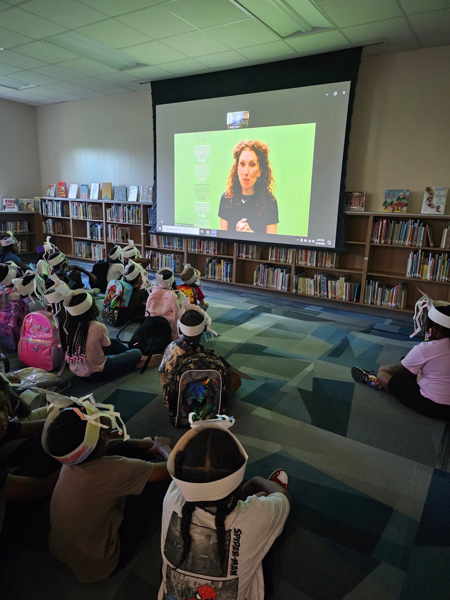 CravingBooks's tweet photo. Exciting things happening in Warren school libraries this week.  Distance learning about Anansi folktales and watching the life cycle of butterflies! Lakeside @GrassyCreekElem @LowellElementa1 https://t.co/ogjRfiEfrw