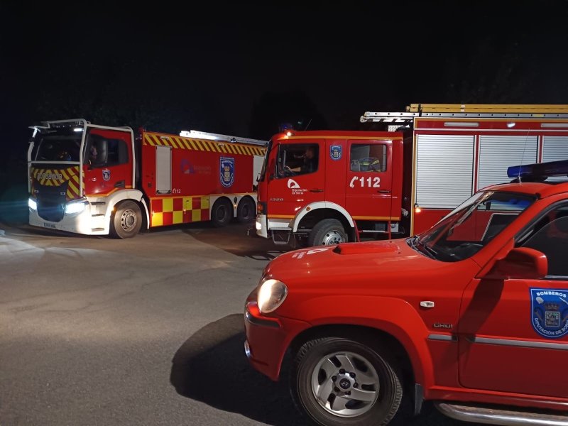 Bomberos profesionales de la Diputación provincial de Soria se desplazan a la frontera de Galicia con El Bierzo para reforzar la protección de la población dipsoria.es/actualidad/not…