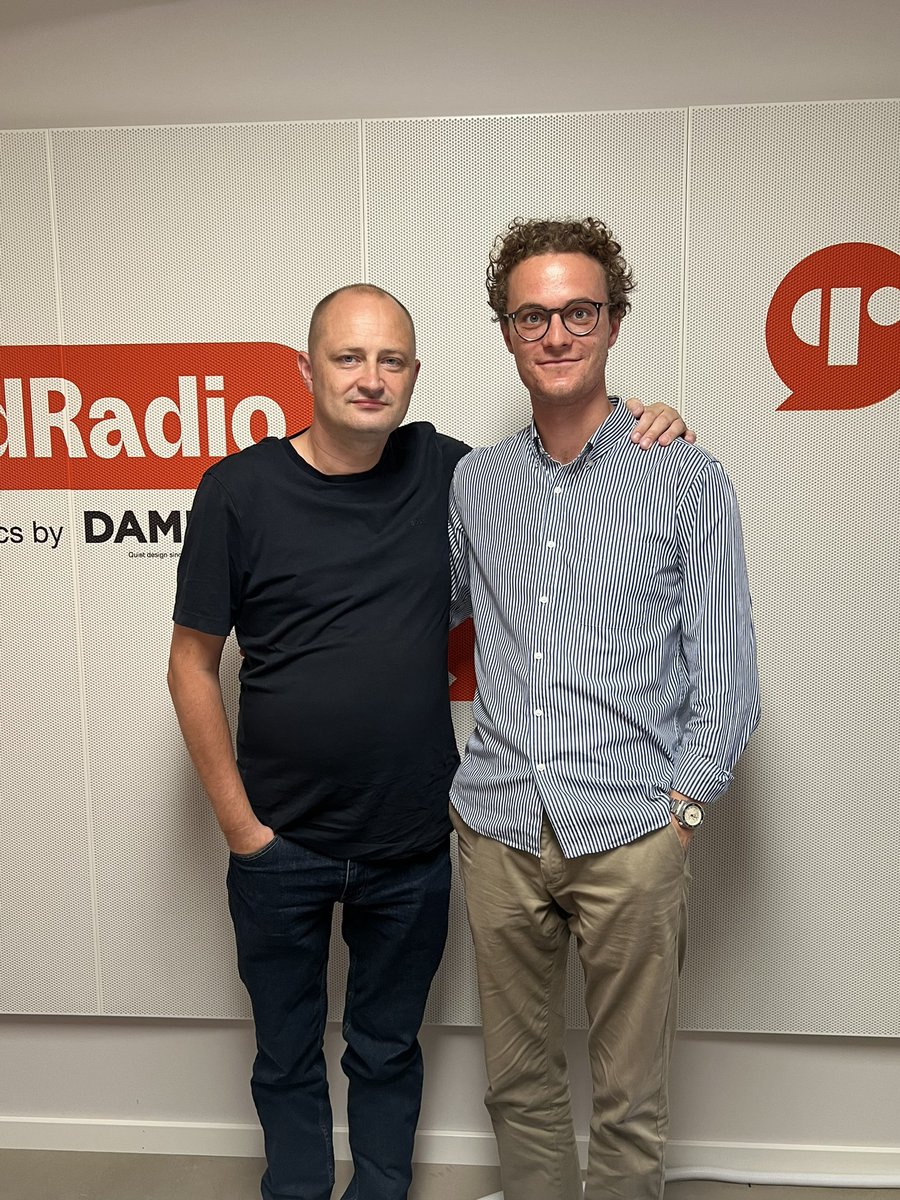 TheMoleUlrich's tweet photo. @ClaesTheilgaard gæstede studiet i dag til en snak om at være Modig. Han er en dygtig journalist, et dejligt menneske og ikke mindst en god bekendt 😊 
Glæd jer til afsnittet kommer ud på #PodRadio 
Og kæmpe tak Claes for at ville deltage ! https://t.co/8e6OekOTCR
