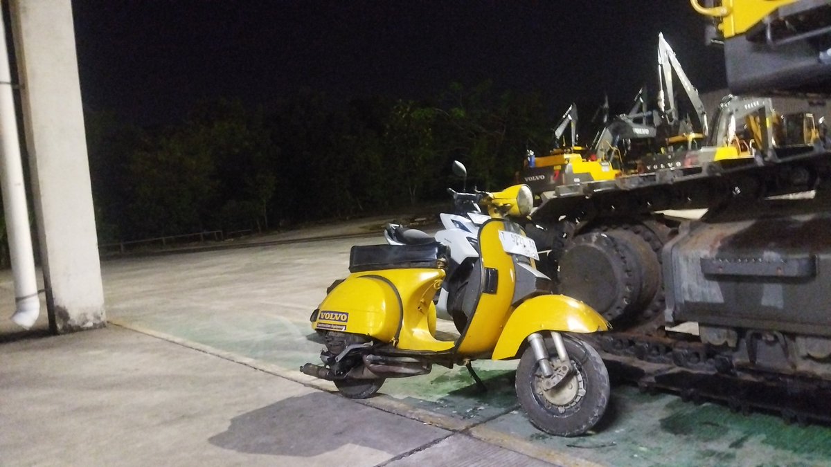 DickyRchy's tweet photo. Sungkem sm volvo senior🤣🙏🏻 https://t.co/tHtjvZOtlE