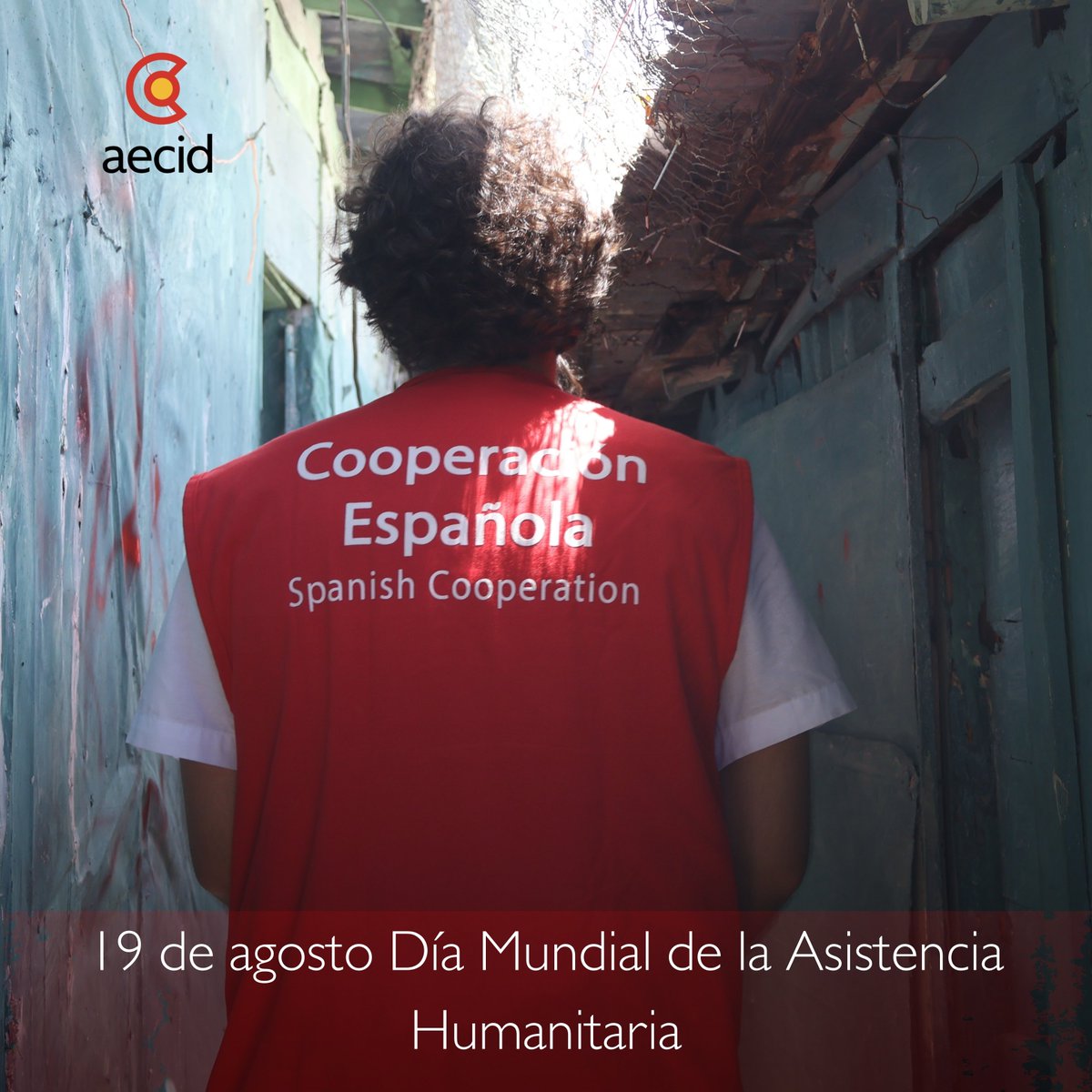 AECIDRD's tweet photo. #DíaMundialDeLaAsistenciaHumanitaria, Se reconoce el compromiso de quienes trabajan incansables, en primera fila para atender necesidades que surgen en crisis o emergencias que afectan a poblaciones vulnerabilizadas o en riesgo aliviando su sufrimiento, protegiendo su dignidad. https://t.co/Dh7wtVZuq3