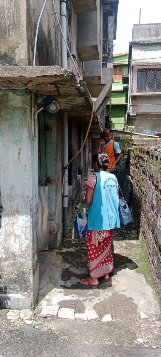 kmc_kolkata's tweet image. A few pictures of the frontline workers of the Vector Control Team on duty across the city.

#VectorControlByKMC #KMConDuty