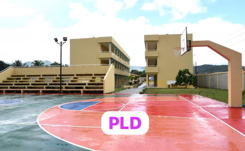 Señores esto da pena, miren la diferencia entre los gobiernos del <a href="/PLDenlinea/">PLD</a> y el <a href="/PRM_Oficial/">PRM</a> donde se ve claro que esto no es más que una BURLA por parte del presidente <a href="/luisabinader/">Luis Abinader</a>, porque se y entiendo que lo único que hace es burlarse del Pueblo Dominicano. 😔😔