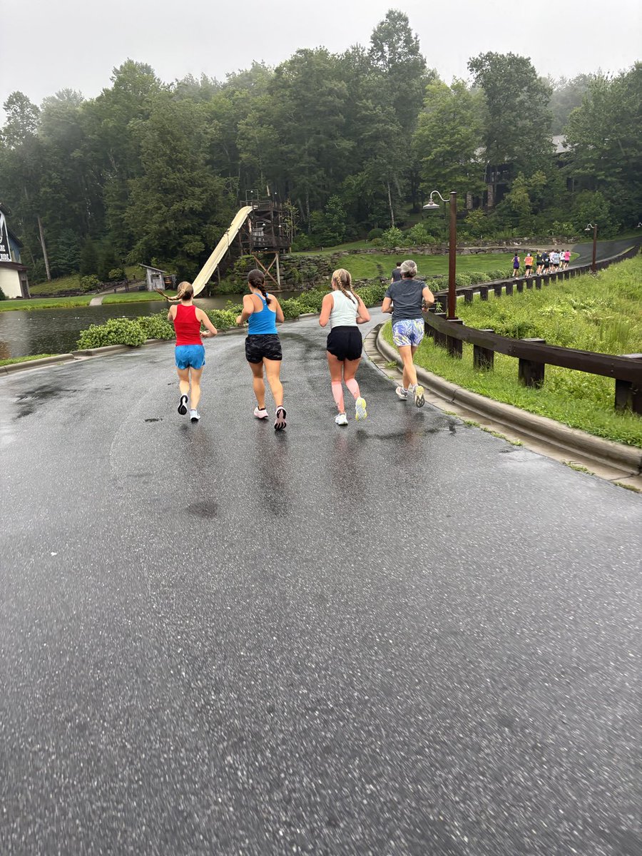 Coach Bailey Harris (@coachbharris) on Twitter photo Good early am workout for <a href="/BenLippenXCTF/">Ben Lippen XC&TF</a> , light rain to keep us cool in the mountains! Good early am workout for <a href="/BenLippenXCTF/">Ben Lippen XC&TF</a> , light rain to keep us cool in the mountains!