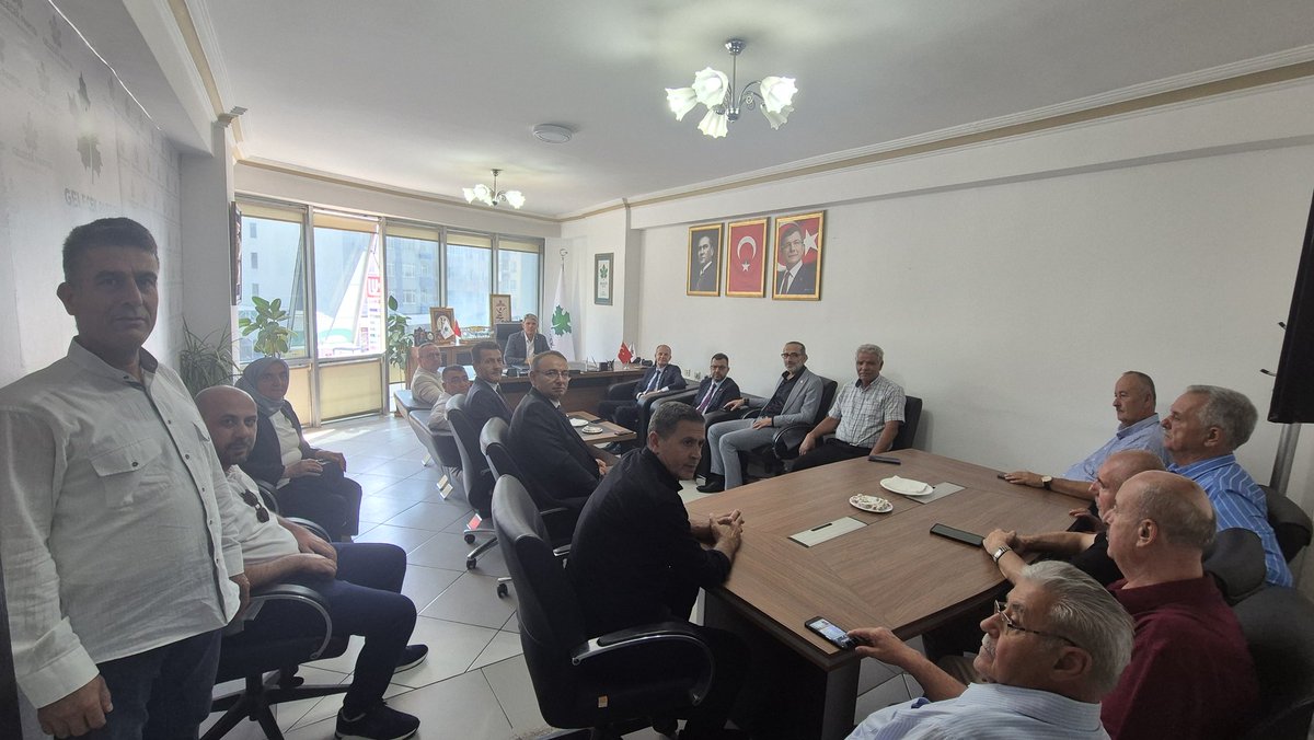 AHMET ARSLAN (@ahmetarslan42) on Twitter photo Yeniden Refah Partisi Konya İl Başkanı Sayın Hasan Yel ve değerli yönetim kurulu üyeleri, il başkanlığımıza bir nezaket ziyaretinde bulundular. 
Ülkemiz ve şehrimiz Konya’nın gündemine dair verimli değerlendirme ve istişarelerde bulunduk. 
Nazik ziyaretleri için kendilerine Yeniden Refah Partisi Konya İl Başkanı Sayın Hasan Yel ve değerli yönetim kurulu üyeleri, il başkanlığımıza bir nezaket ziyaretinde bulundular. 
Ülkemiz ve şehrimiz Konya’nın gündemine dair verimli değerlendirme ve istişarelerde bulunduk. 
Nazik ziyaretleri için kendilerine