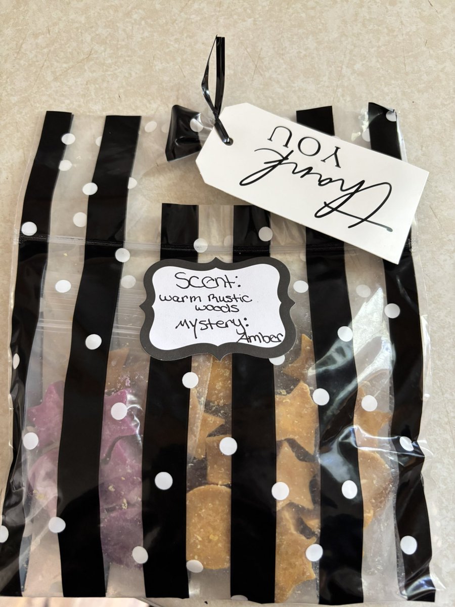 <a href="/OnTheMoonMeltz/">OnTheMoonMeltz</a> <a href="/Savagely_Sweets/">MRS.INTERESTING</a> omg!!!! Holy smell orgasm! I can’t wait to melt these. I wish yall could smell these because again orgasm in my nose. Thank you for the additional mystery Amber. These two are exactly my aesthetic 🖤🖤🖤 yall go purchase like now.