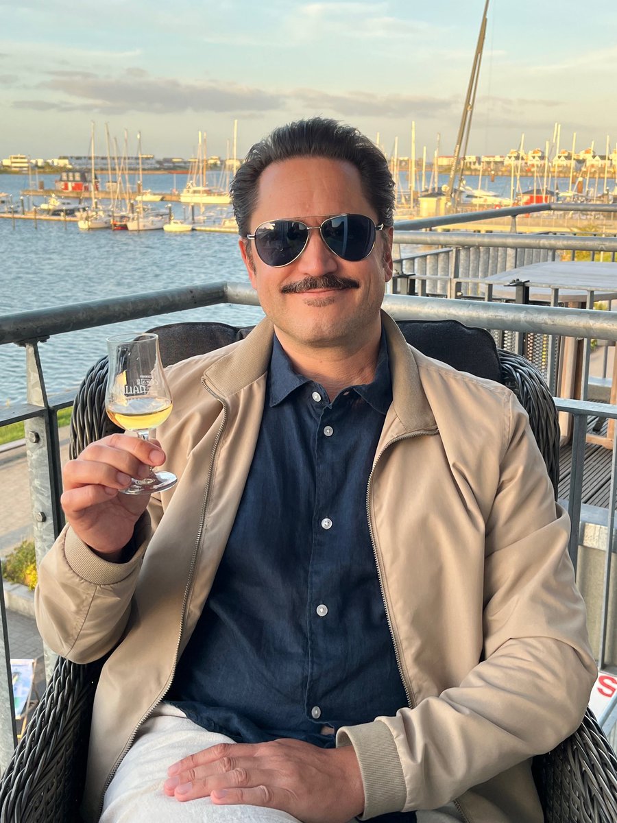 TimmoGermany's tweet photo. Some beautiful holiday pics 🙌☀️🥃😎
#olpenitz #olpenitz #olpenitzostseeküste #ostsee #ostseeküste #holiday #urlaub #sommer #sonne #summer #sunshine #strand #beach #whisky #singlemalt #whiskytime #whiskytim #sundowner https://t.co/HfJ4KSTo8F