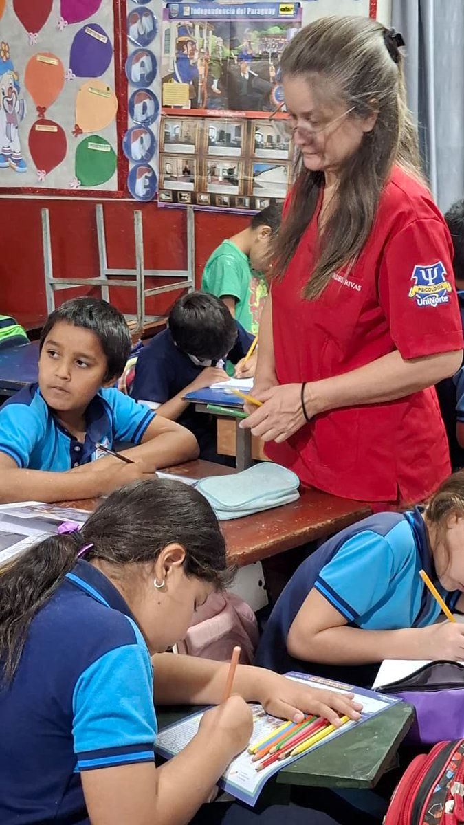 Estudiantes de la carrera de Psicología de la <a href="/uninorte_py/">UniNorte Paraguay</a>, se sumaron con entusiasmo al proyecto Ludolecto de Dequení, acompañando a niñas y niños en su proceso de lectoescritura en Luque, Ypané y San Antonio. 💛
#VoluntariadoDequení
Dequení, lo hacemos por los niños.