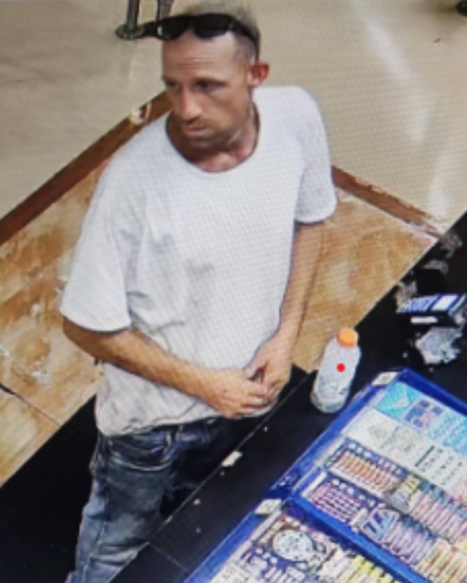 We are seeking the public’s assistance in identifying a suspect involved in a theft investigation at Victoria Park in Kitchener.

If you recognize the individual pictured, please contact police or <a href="/WaterlooCrime/">Crime Stoppers 🇨🇦</a>.

Details: wrps.info/45DzQdg

WA25174143