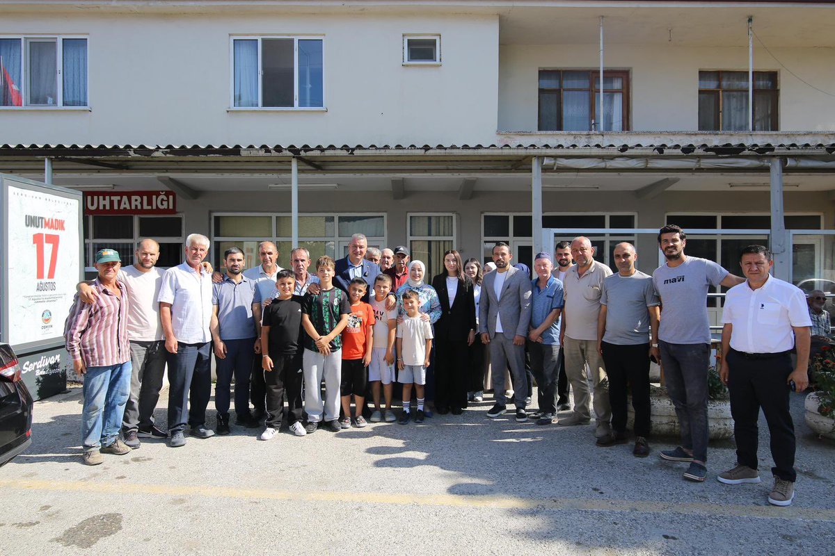 Aralık Mahalle’mizde kıymetli hemşehrilerimiz ile bir araya gelerek mahallemizin talep ve ihtiyaçlarına ilişkin görüş alışverişinde bulunduk.

İlçe teşkilatımız ve belediyemiz ile el birliği içerisinde Serdivan’ımızın tüm mahallelerinde hizmet ve eser siyaseti rüzgarını sürdürmek