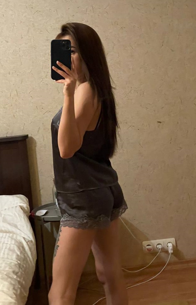 Göz teması kuramıyoruz belki ama kelimelerinle beni etkilemeye ne dersin?