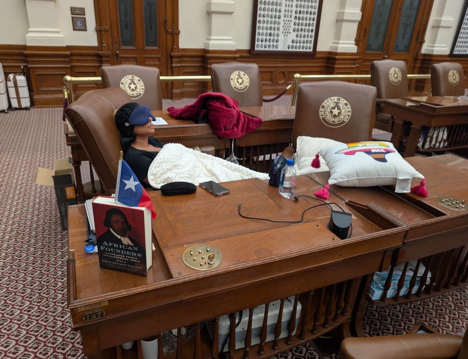 greene345's tweet image. Repost/Crosspost:  Last night, Texas Republicans locked State Rep: Last night, Texas Republicans locked State Rep. Nicole Collier inside the House chamber and wouldn’t allow her to… l.txlions.org/TMZRKc #TexasPolitics #StateRep #NicoleCollier #StandWithHer #RepublicanParty