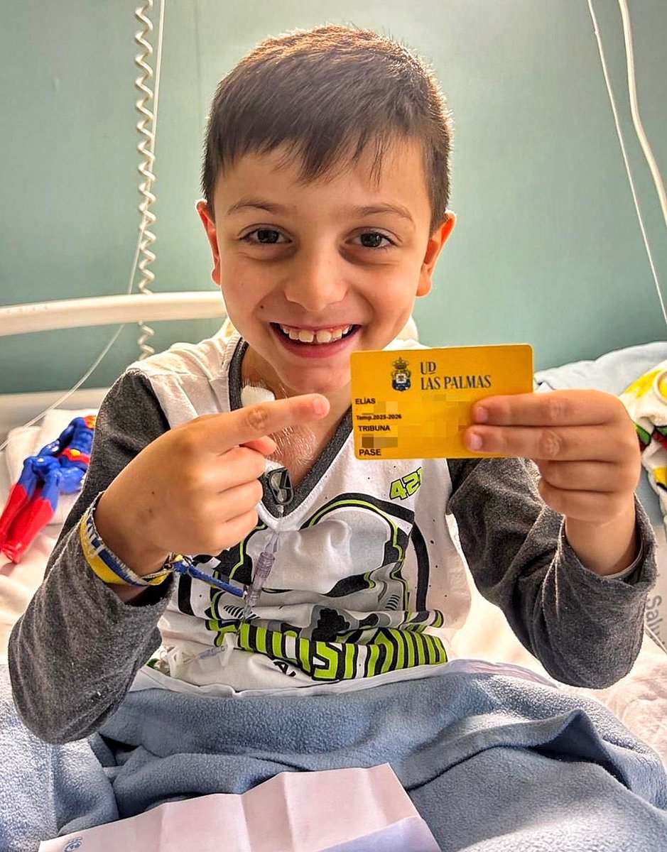 😍👏🏾 ¡QUÉ GRAN NOTICIA! Elías, joven aficionado de la UD Las Palmas, ha conseguido un donante de médula. Alegría máxima para el guerrero y para toda su familia.