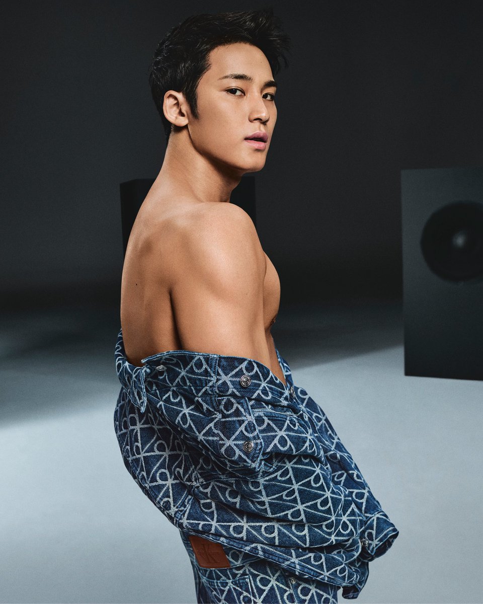 GAM3GH0ST's tweet image. 𝐍𝐎𝐗 is the moment in unexpected basics. signature denim with loose layers worn open.

#𝘊𝘢𝘭𝘷𝘪𝘯𝘒𝘭𝘦𝘪𝘯x𝐍𝐎𝐗