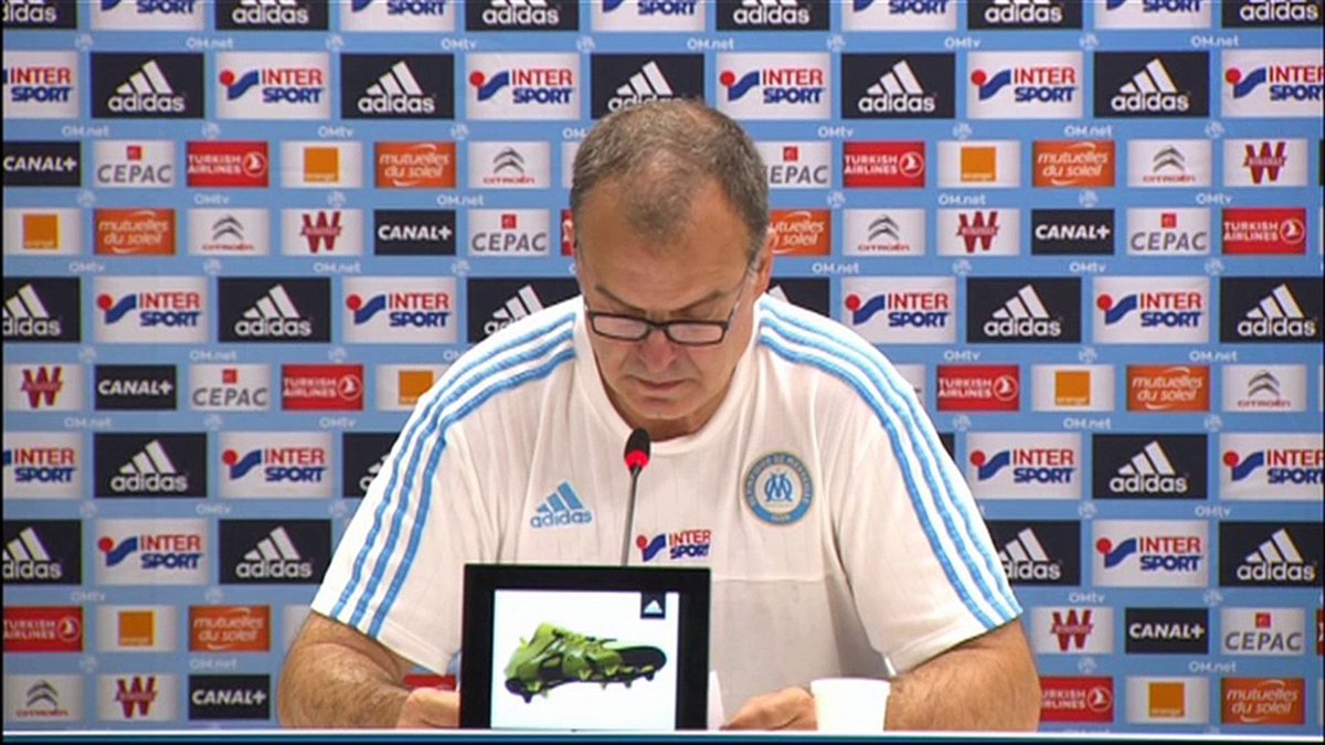 devoirdefoot's tweet image. Quelle club peut s'asseoir à notre table et dire qu'il offre depuis des décennies un plus grand divertissement que celui auquel l'OM nous a habitué.

Même le grand Real avec ses titres et ses milliards paraît bien fade à côté nous ...

#TeamOM