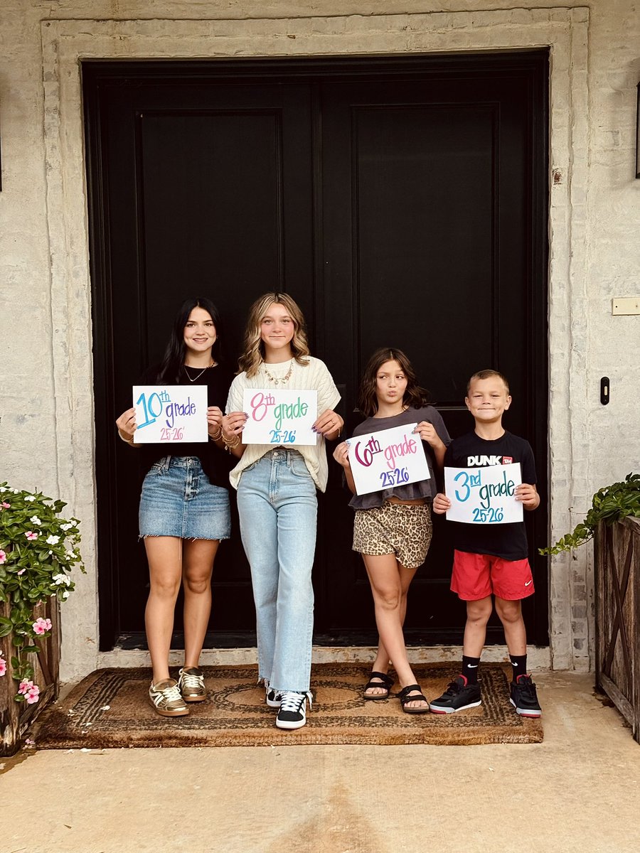 Justin Moore tweet media