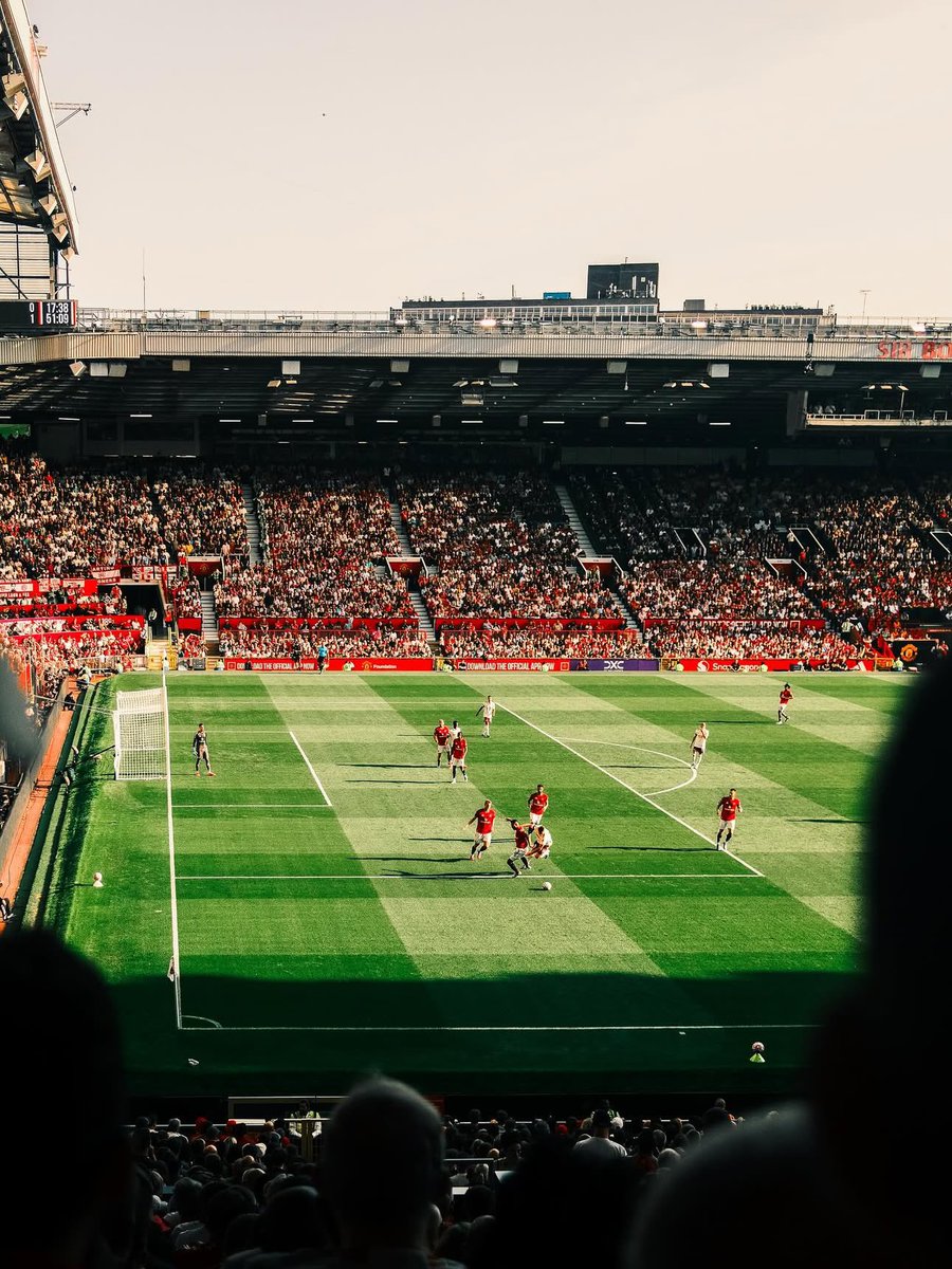 MUFCEDIT's tweet photo. United ❤️ https://t.co/ZP6PRitlLz