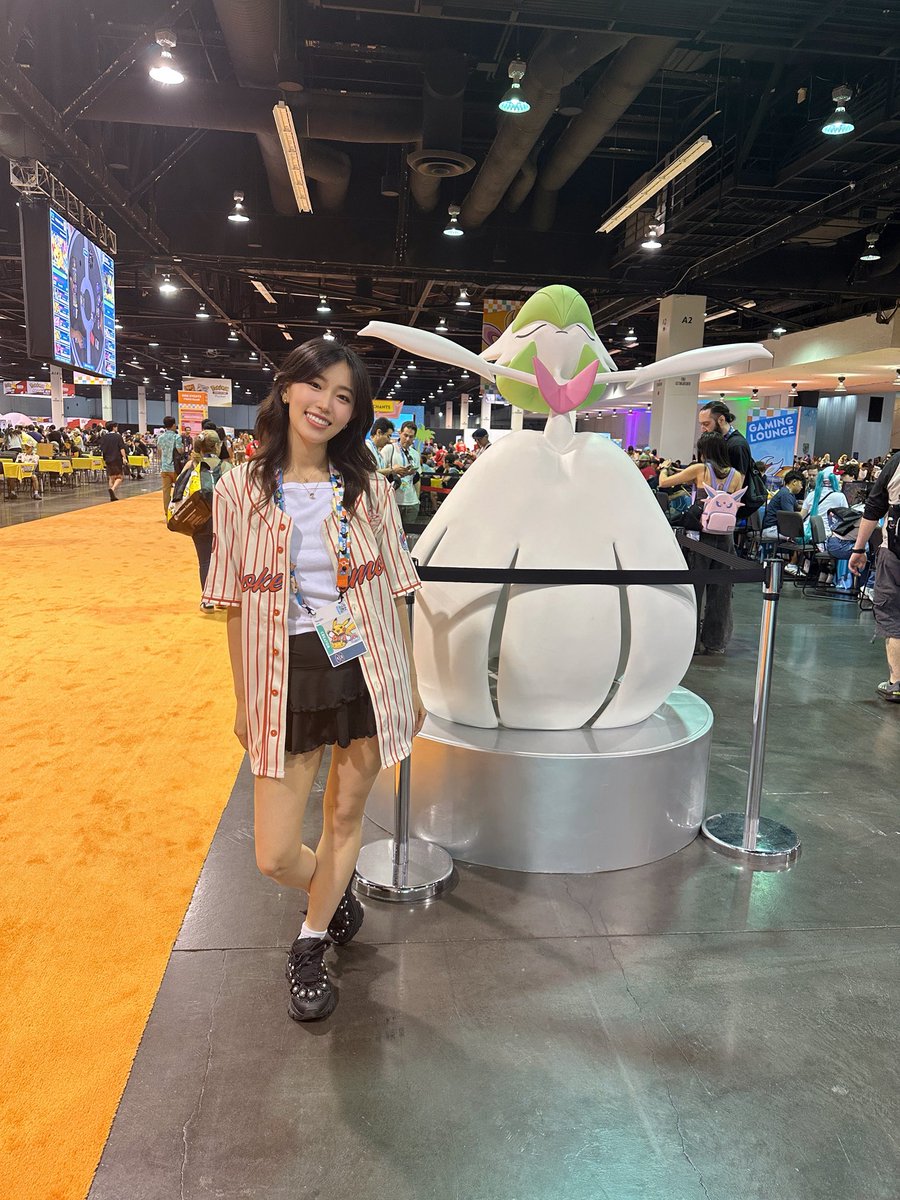 yoojin 🌌 tweet media