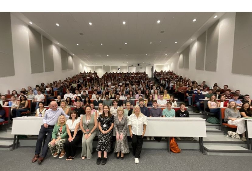 QUBMedEd's tweet photo. Welcome back to our new Y4 students. 

Pillar week has started and the journey continues. 

#proud #newacademicyear #qubmed #lovequb 
#Y4 #welcomeback #drsoftomorrow https://t.co/JWHOKRWjy5
