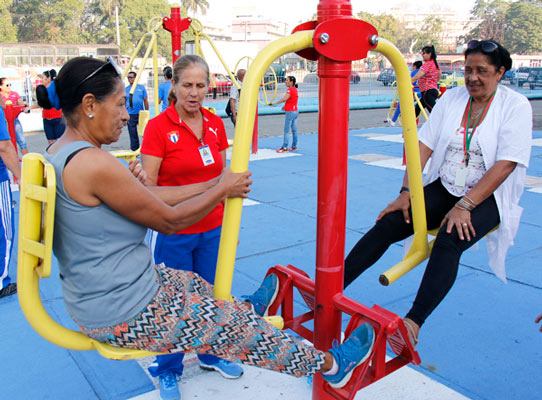 #CubanosConDerechos | En Cuba, la legislación busca garantizar el acceso a la educación física,el deporte y la recreación, organizando y regulando estas actividades; su enfoque inclusivo se evidencia en el acceso a personas con discapacidad,adultos mayores y privados de libertad.