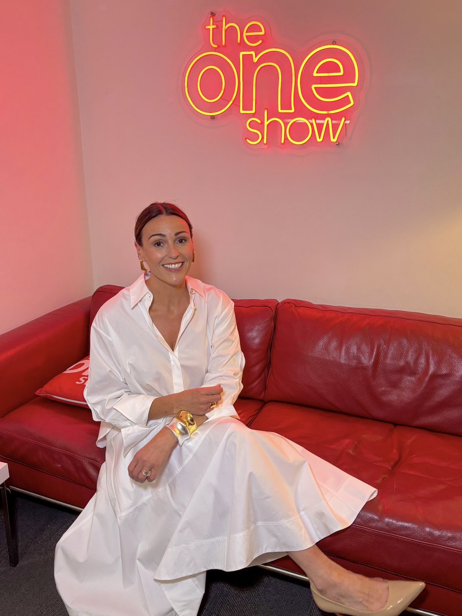 Suranne Jones is chatting all about playing the Prime Minister in new thriller, 'Hostage' 👀

Live at 7pm! 👉 bbc.in/3HGeeoz