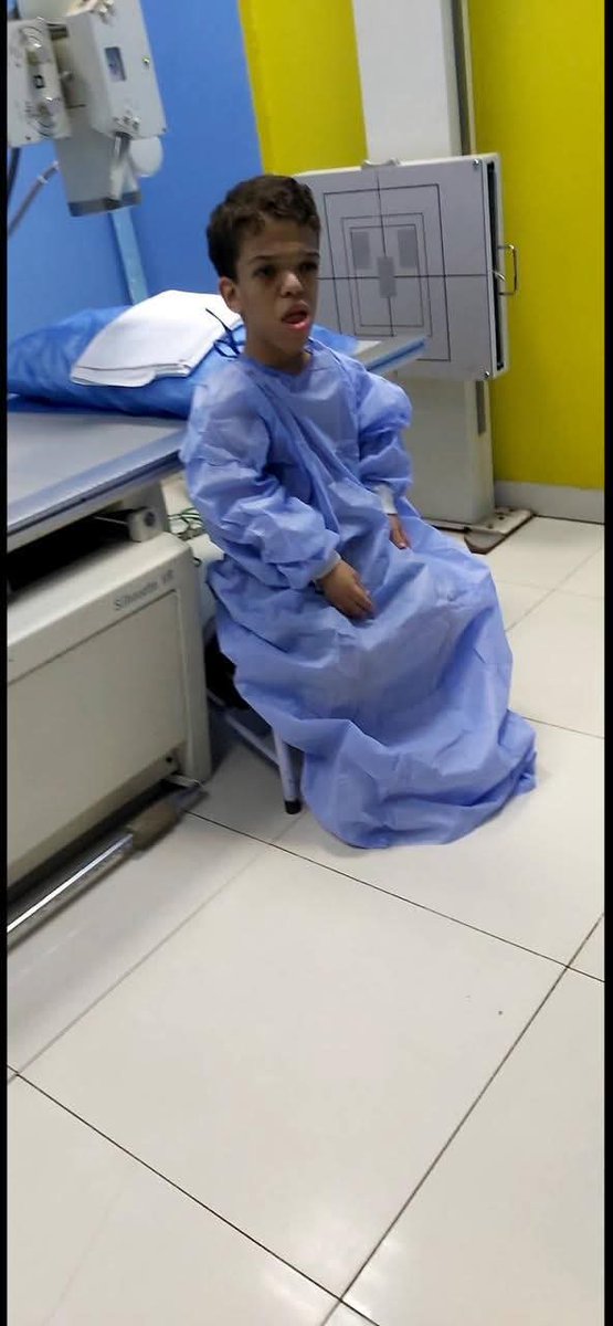 أمس قررت محكمة الجنايات استمرار حبس الطفل محمد وليد، ٤٥ يوما علي ذمة تحقيقات القضية رقم ٢٨٠٦ لسنة ٢٠٢٤ أمن دولة، بتهمة تولي قيادة بجماعة إرهابية وتمويل الإرهاب. 

بوست سابق فيه حالة محمد الصحية : facebook.com/share/p/1CNPfo…