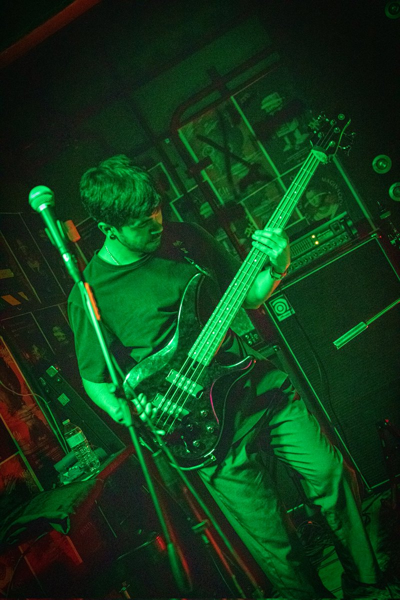 Hoy es el cumpleaños de Tony!!!! 🥳 El bajista más animado del condado 🤠 le mandamos un fuerte abrazo y deseamos que inicie su nueva vuelta al sol de la mejor manera. Gracias por todo el esfuerzo, ganas y actitud que has puesto desde que llegaste.
Feliz cumple <a href="/cerebrodepizza_/">Finn Mertens</a>