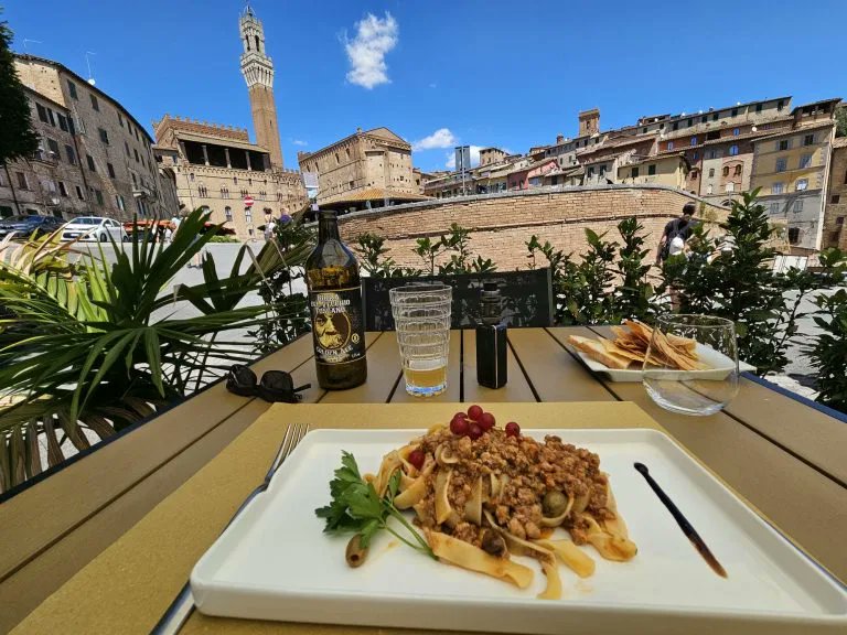 RJonTourUK tweet media