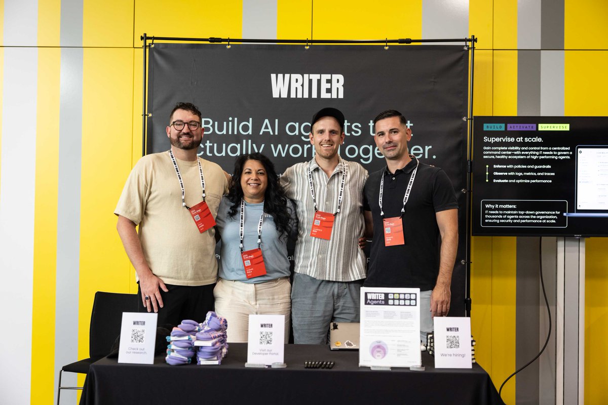 scala_lang's tweet image. 🤝 Our amazing sponsors are all set up at Scala Days!
🎯 Their booths are buzzing with conversations, demos, and new ideas - a perfect chance for attendees to connect, explore collaborations, and build lasting partnerships.
🚀 Come by and say hello!