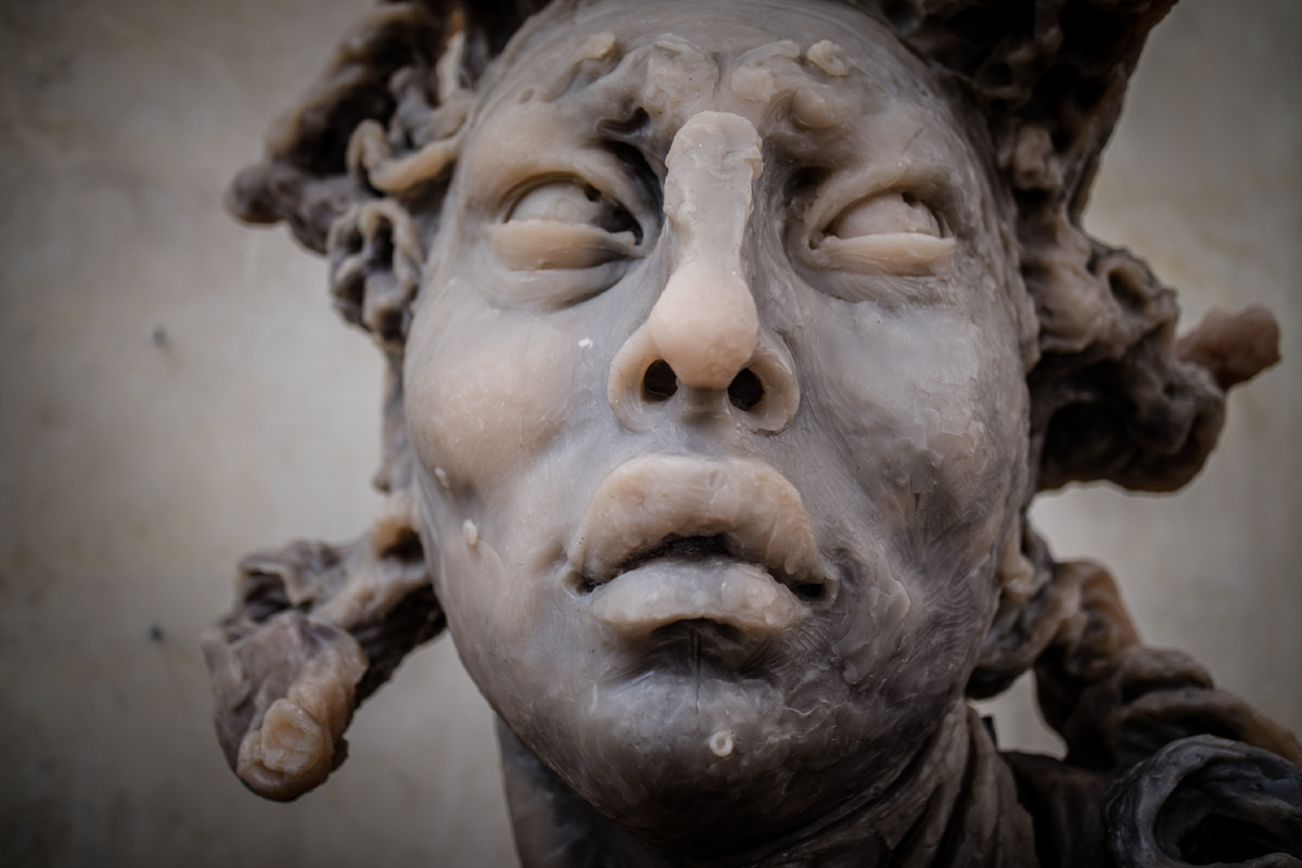 Javier Marín. 
Cabeza sin moño 08, 
Resina de poliester
con tabaco desvanecido.
180x98x70 cm.
2008

Artistas de Casa

#JavierMarin #JavierMarinEscultor #TerrenoBaldioArte