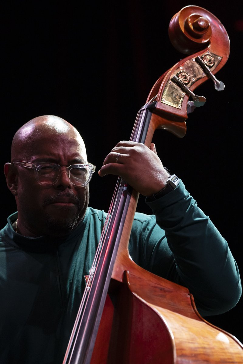 Nice Jazz Fest (@nicejazzfest) on Twitter photo Un concert où chaque note raconte une histoire avec <a href="/mcbridesworld/">Christian McBride</a>, <a href="/Hutchmaniac/">gregory hutchinson</a> & Benny Green 🎼
#NJF25 Un concert où chaque note raconte une histoire avec <a href="/mcbridesworld/">Christian McBride</a>, <a href="/Hutchmaniac/">gregory hutchinson</a> & Benny Green 🎼
#NJF25