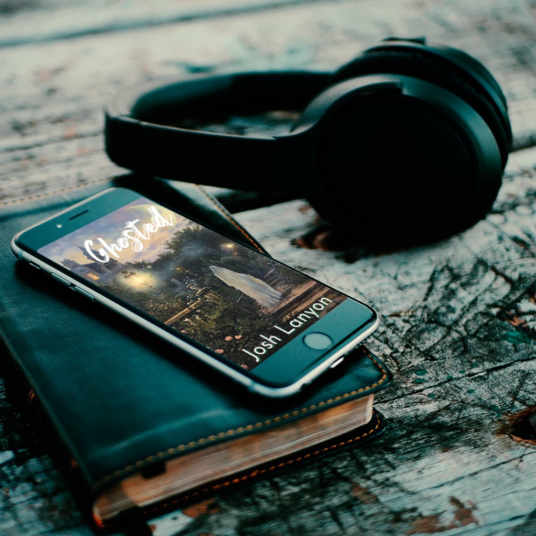 JoshLanyon's tweet photo. ๐ป๐GHOSTED now in AUDIO ๐ Narrated by JF Harding https://t.co/E2fLAUM156? #gaymystery #copromance #MMRomance https://t.co/bsYF00r4Da
